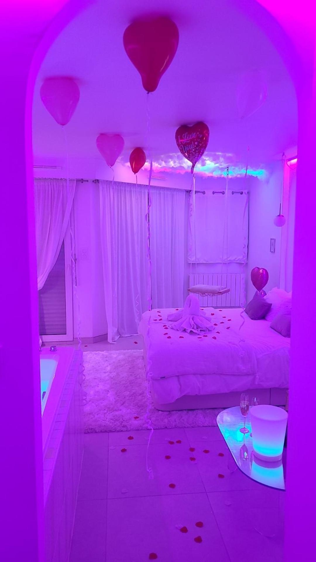 Love Room A 30 Mn Des Plages Et De Vannes Questembert Bagian luar foto