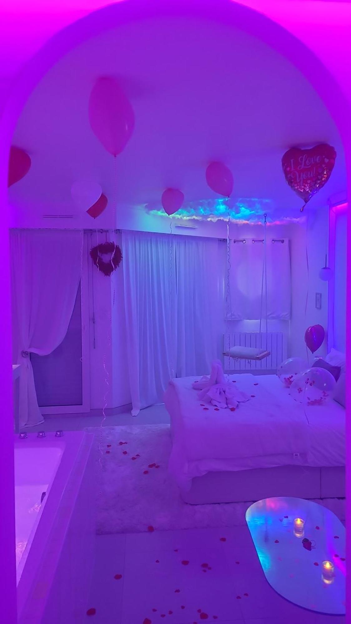 Love Room A 30 Mn Des Plages Et De Vannes Questembert Ruang foto